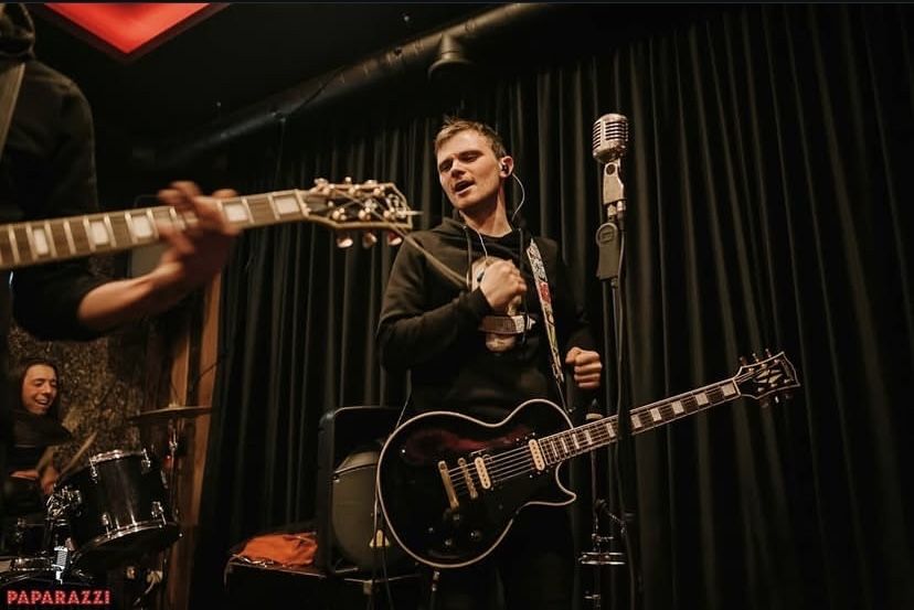 Уроки грі на гітарі , укулеле