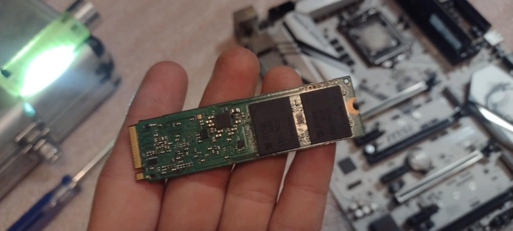 500GB SSD + 500GB HDD