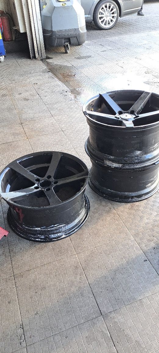 Vendo Jantes 19"   9.5  com a furação 5/120