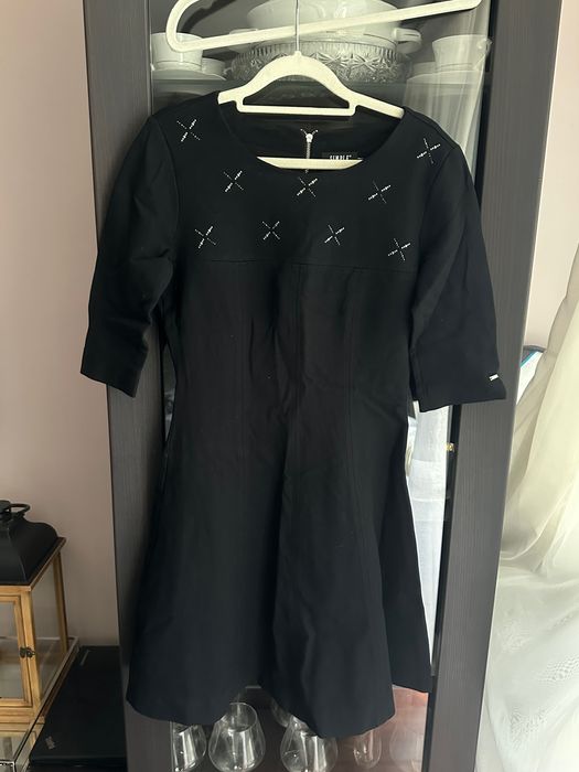 Sukienka czarna Simple r S 36 z cyrkoniami klasyczna