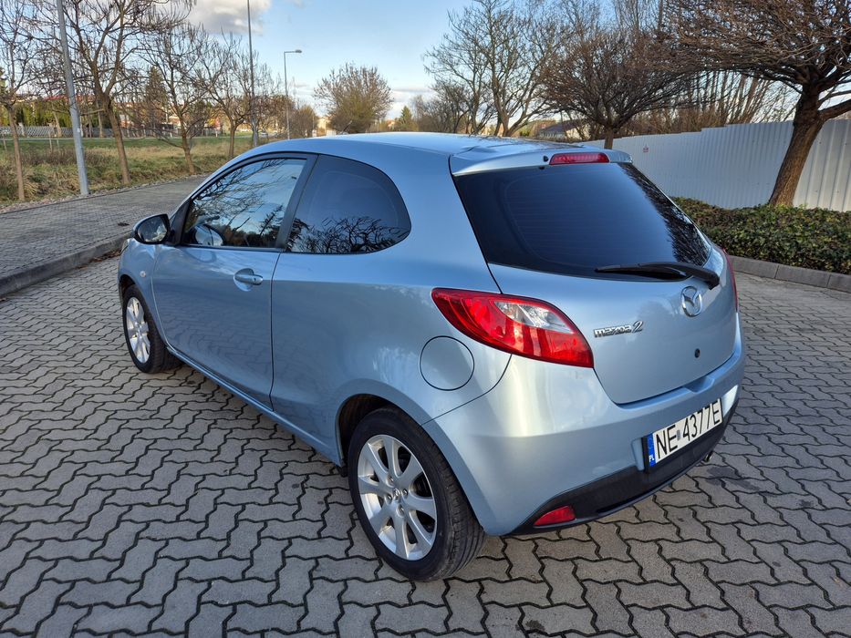 Mazda 2  1.3 benzyna / klimatyzacja/ oryginalny lakier