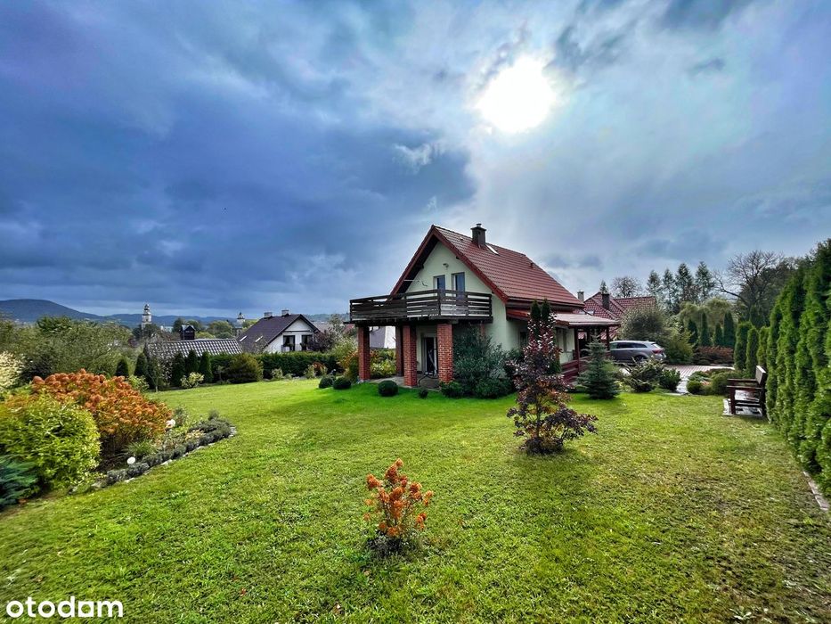 Urokliwy dom jednorodzinny w malowniczej scenerii gór– Kotlina Kłodzka