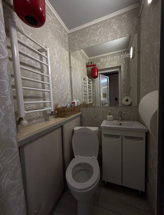 Робоче місце для візажу/бровіста, вул.Незалежності 3,біля автовокзалу