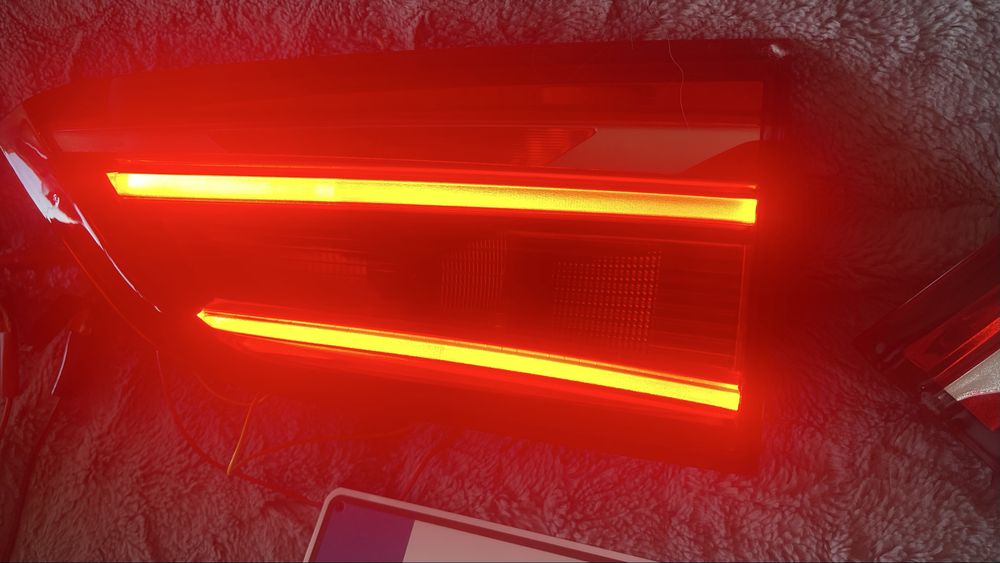 Фонари LED внутренние в крышку багажника BMW X1 F48