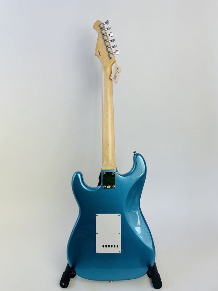 Gutra elektryczna Aria Pro II HSS typu Stratocaster