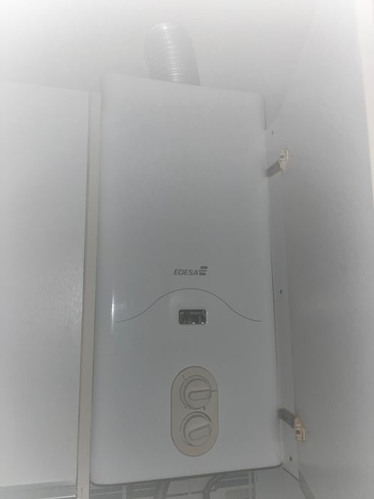 Esquentador de gás natural Edesa