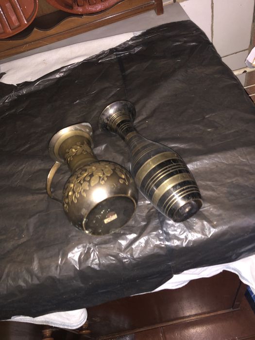 Galo e mais duas peças antigas