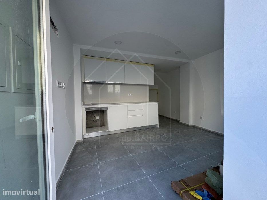 Estúdio T0 moderno, edifício reabilitado, Mourilhe-Mangualde