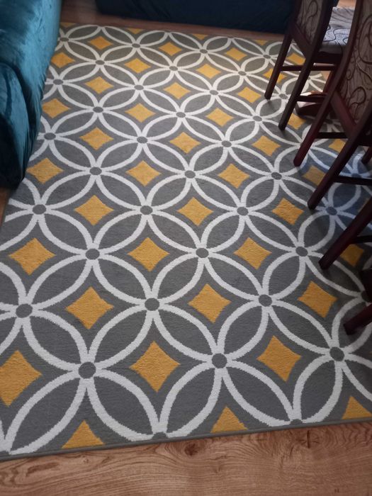 Dywan duzy jak nowy