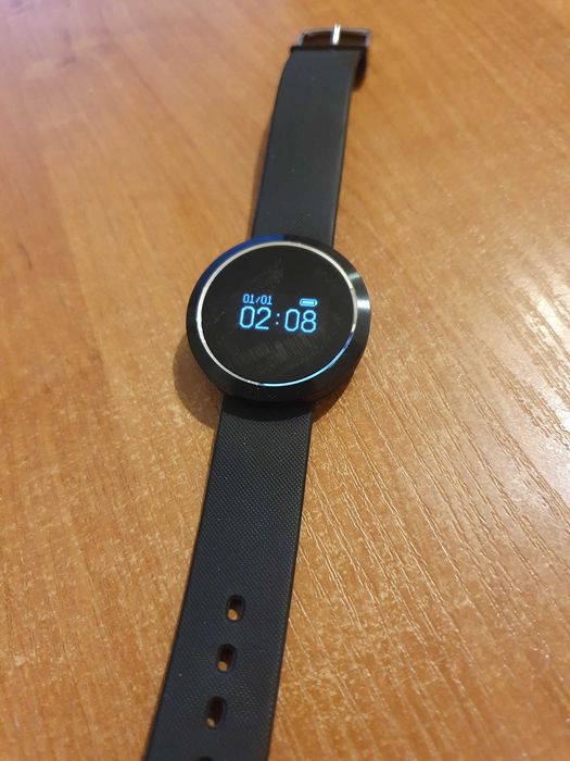nowy smartwatch Forever smartband SB-310