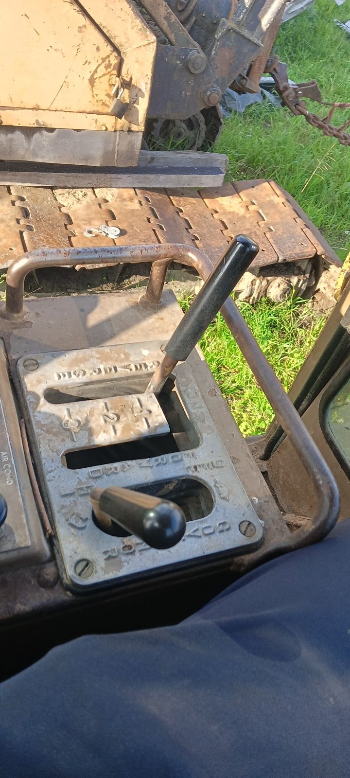 Caterpillar D4C spycharka