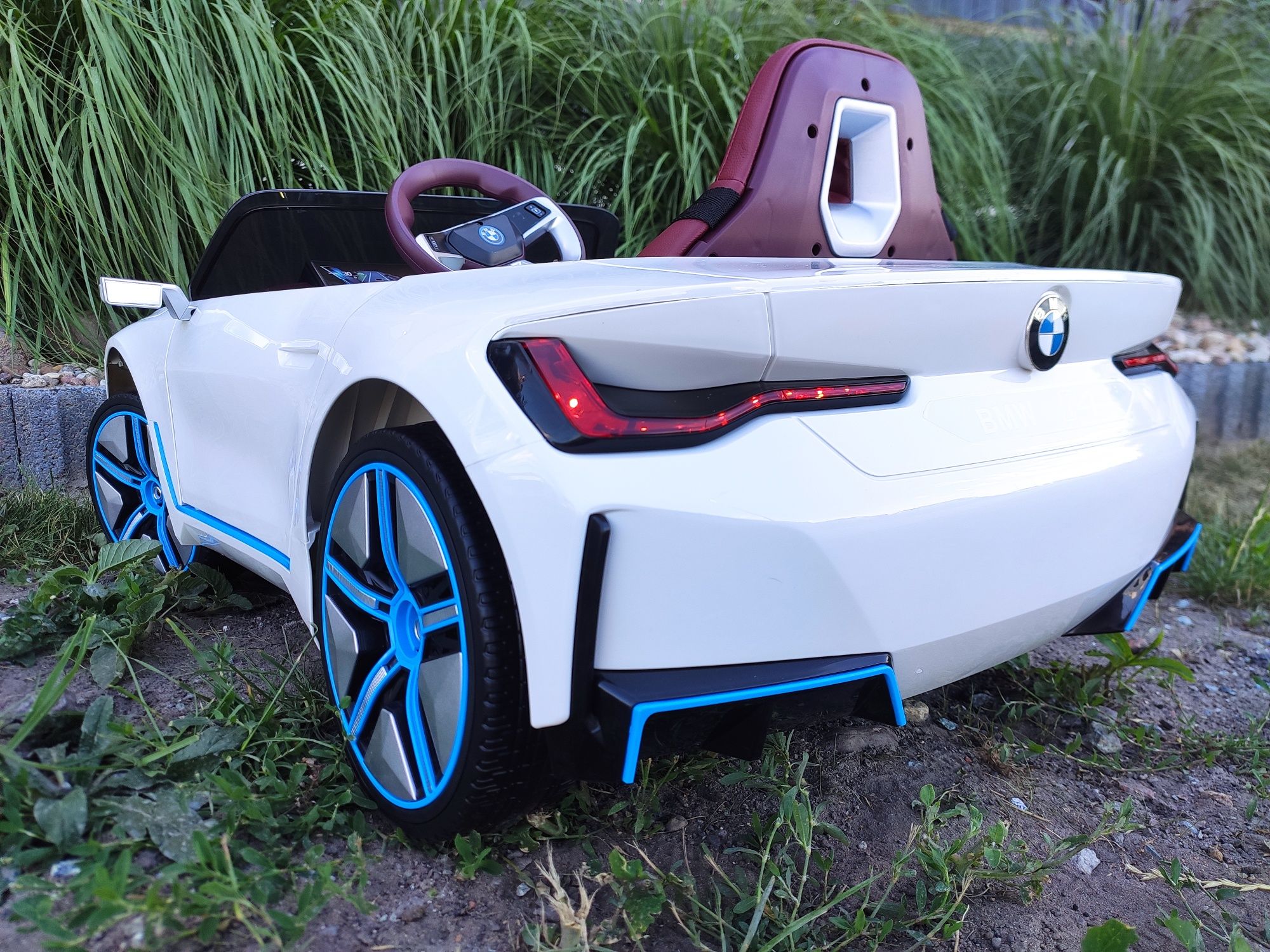 Autko pojazd samochód na akumulator dla dzieci elektryczne BMW I4
