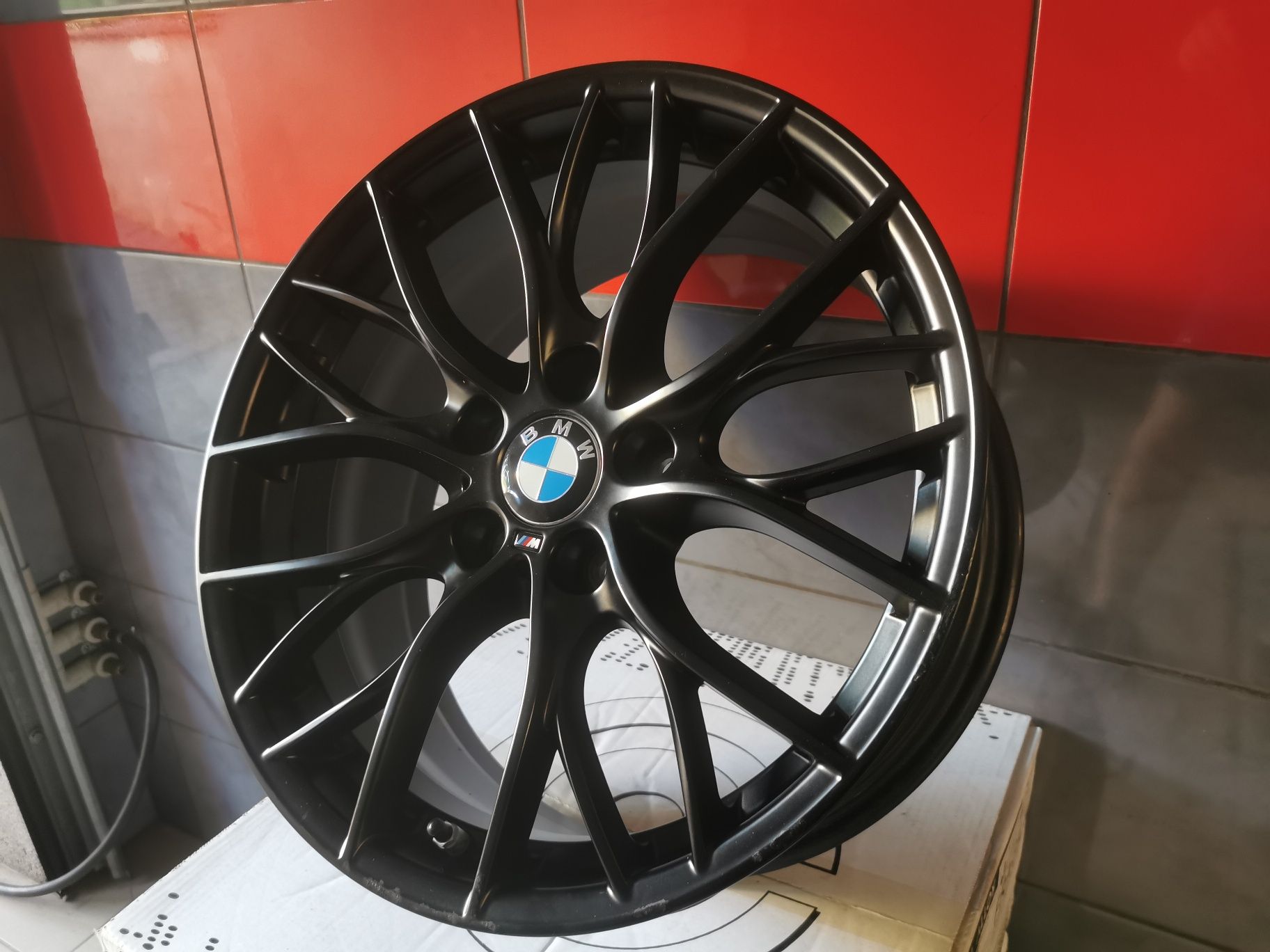 Oryginał! Felgi 18" BMW M PAKIET E90 E92 F30 GT Turing F10 X3 X5 G21