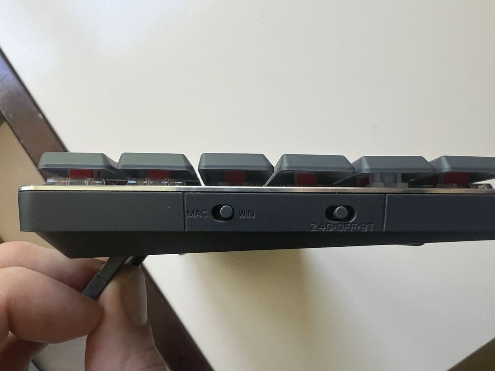 Механічна безпровідна клавіатура GamePro MK230R