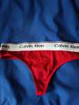 Majtki stringi Calvin Klein