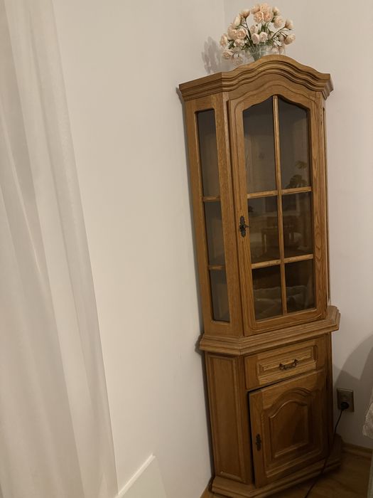 Szafka z witryną narożna