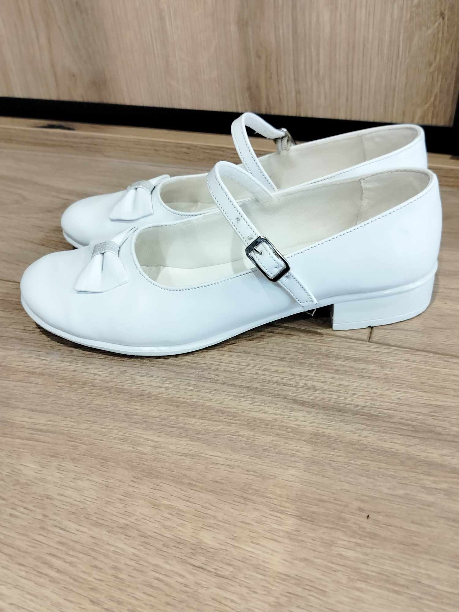 Buty komunijne 36 dziewczynka