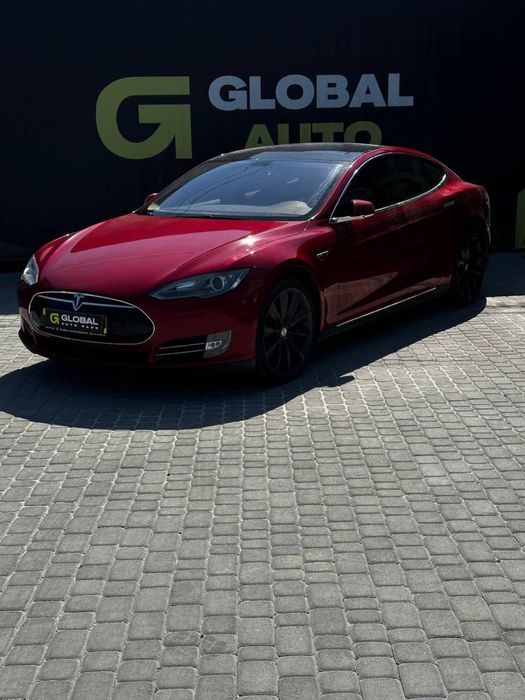 Tesla Model S 2013