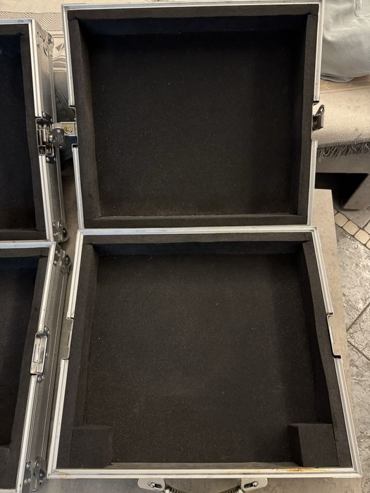 Кейси для програвачей вінілу та мікшеру