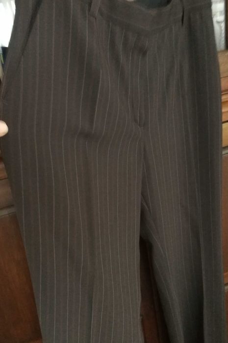 Fato calça e casaco - corte; muito bonito e confortável.