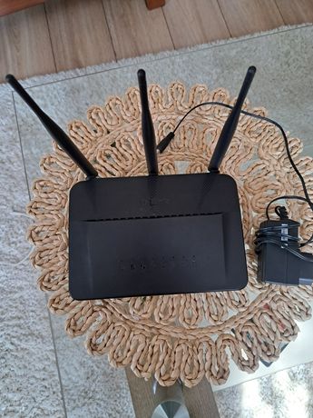 Router D-link dir-809