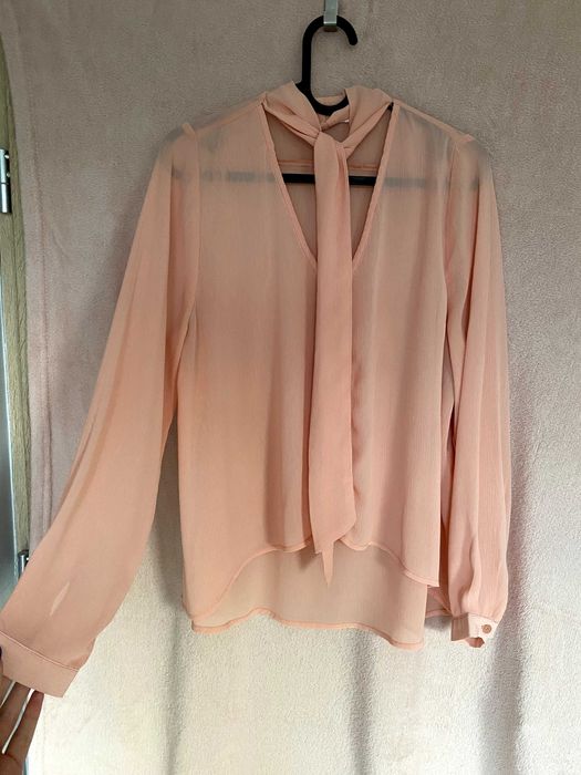 Lekka koszula asymetryczna z wiązaniem pod szyją zwiewna długi rękaw