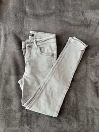 Жіночі джинси (терміново)
