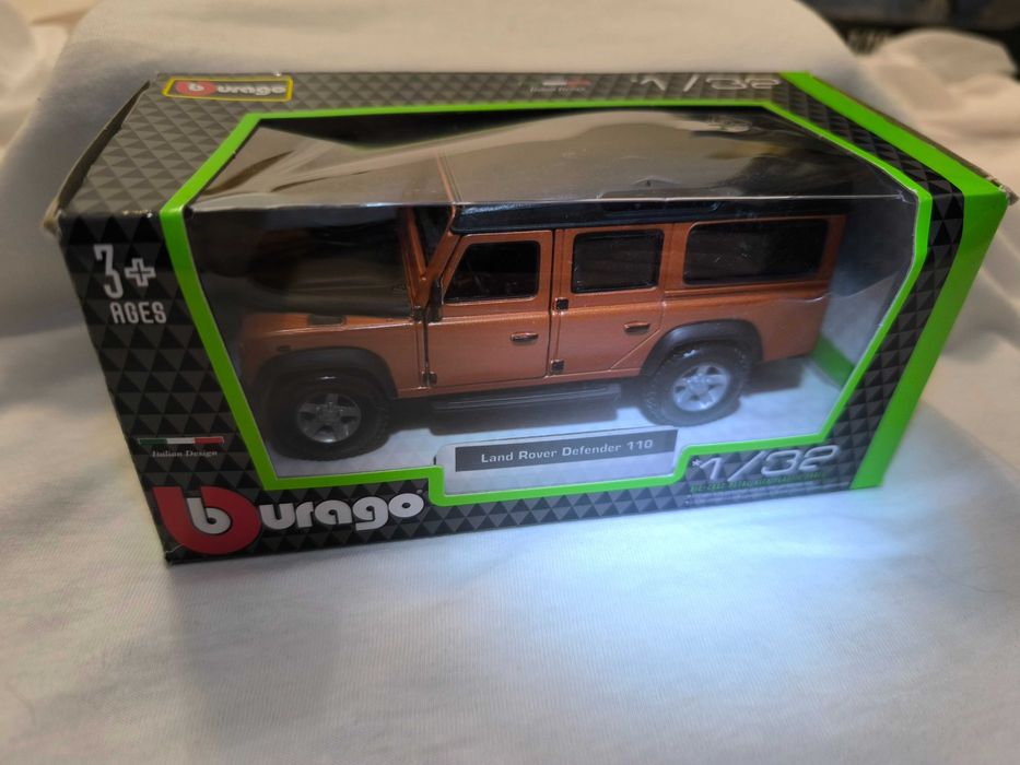 Jeep Land Rover Defender - Carrinho Coleção - Escala 1:32
