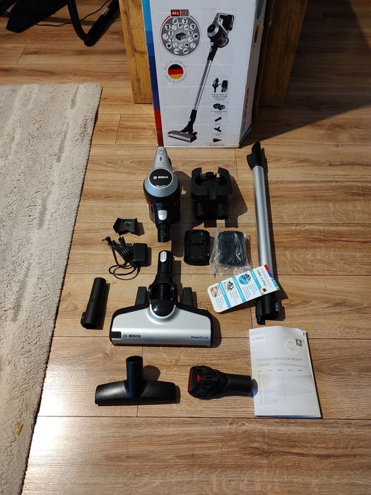 Odkurzacz bezprzewodowy Bosch Serie 6 Unlimited,2 akumulatory,powystaw
