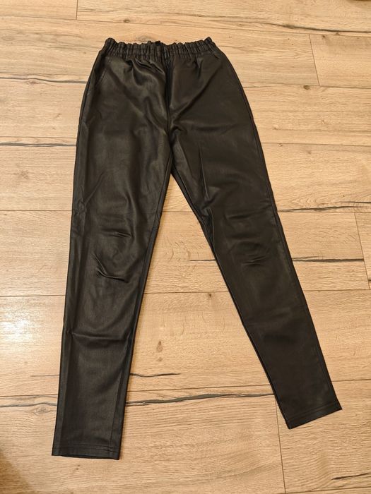 Spodnie z ecoskóry r.36/38