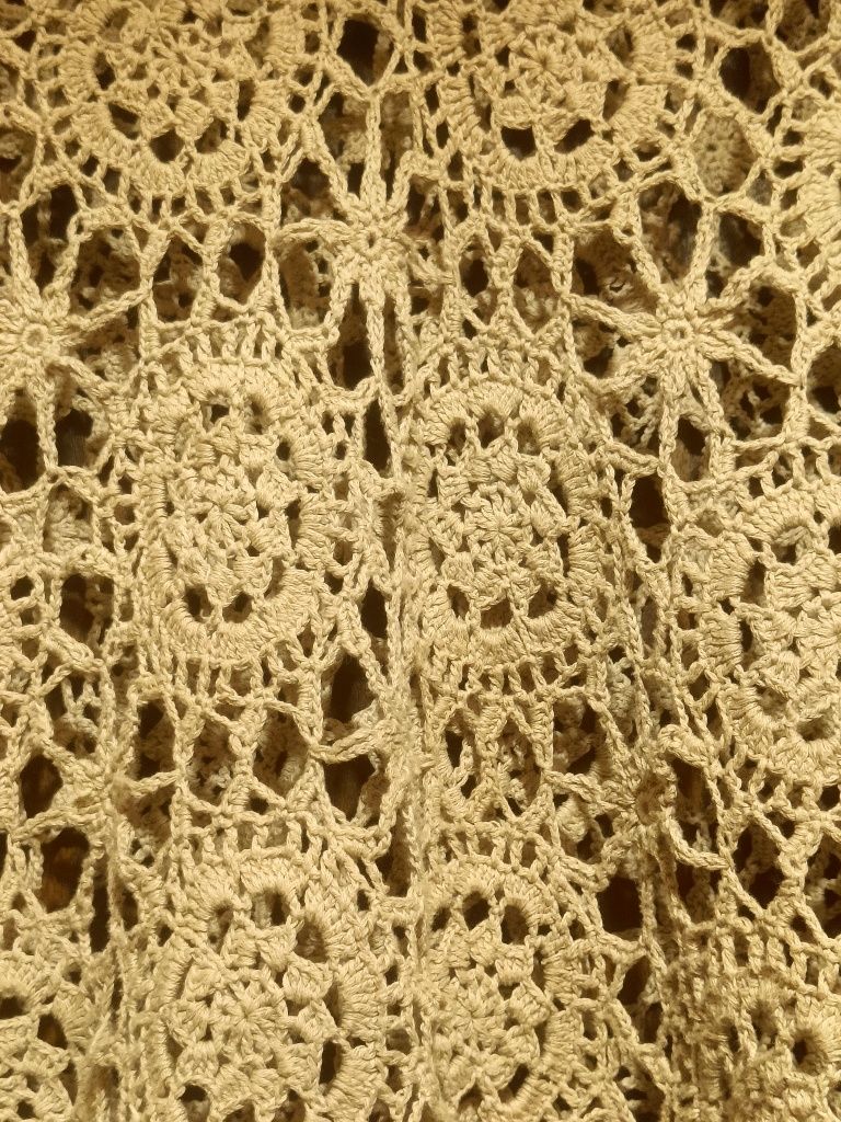 Sweter damski w ażurowe wzory. Tanio;