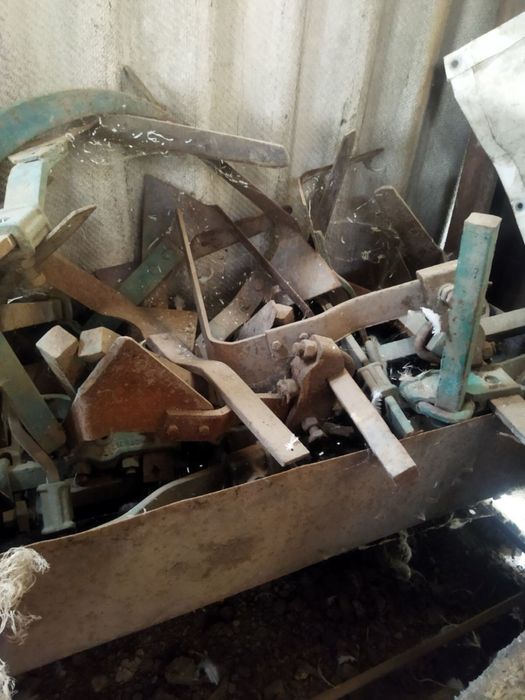 Продам міжрядний культиватор 9 секцій