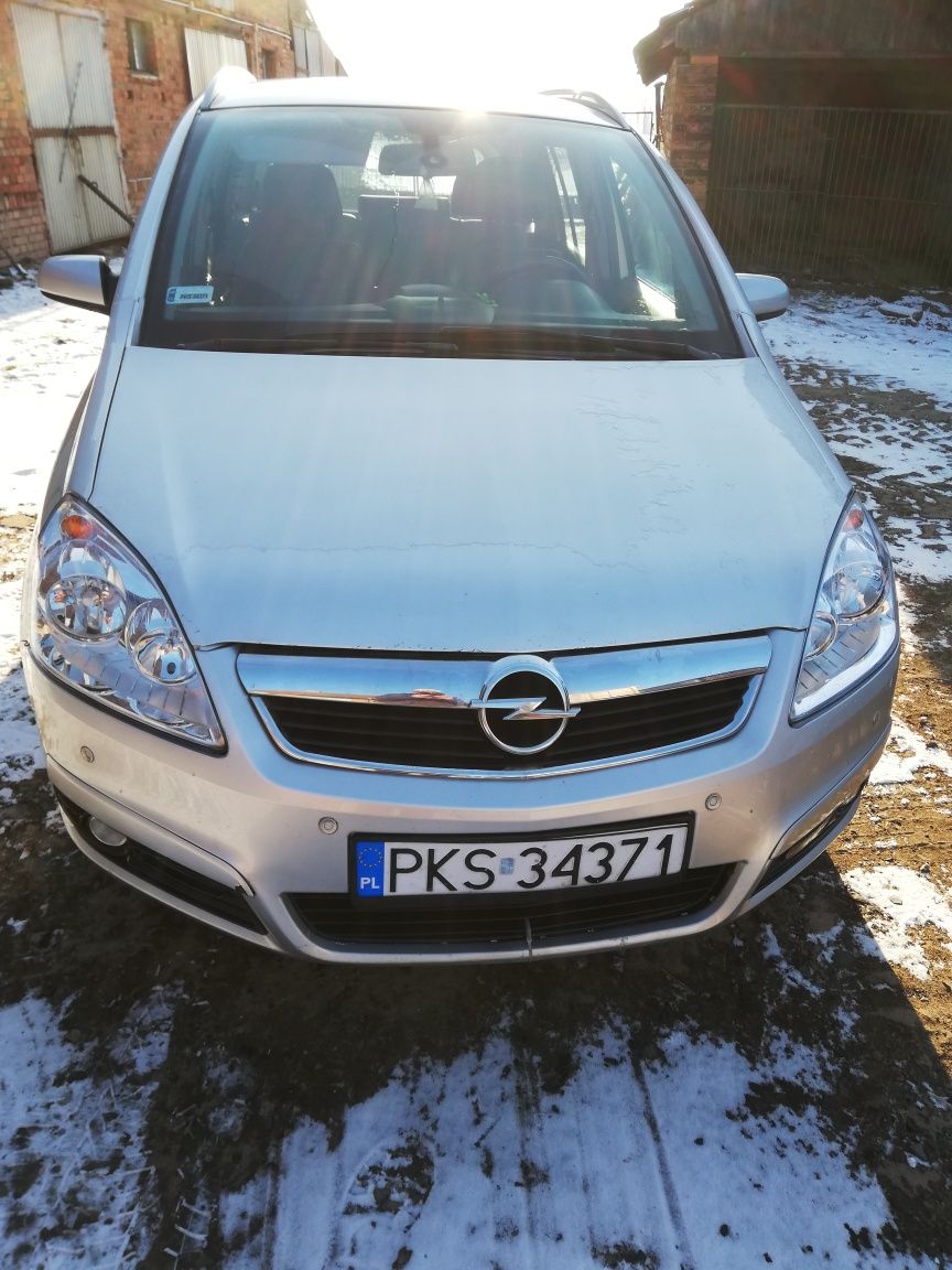 Opel Zafira siedmio osobowy