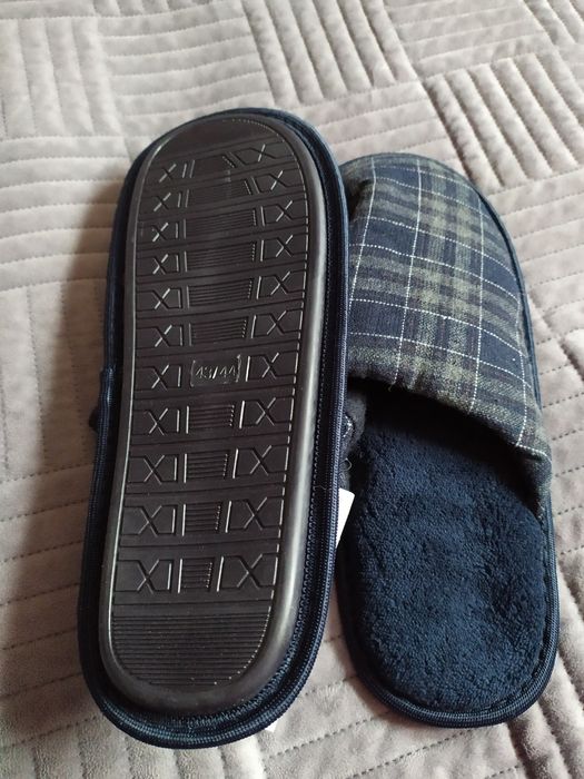 Nowe kapcie męskie Sinsay r. 43/44 wkładka 28 cm
