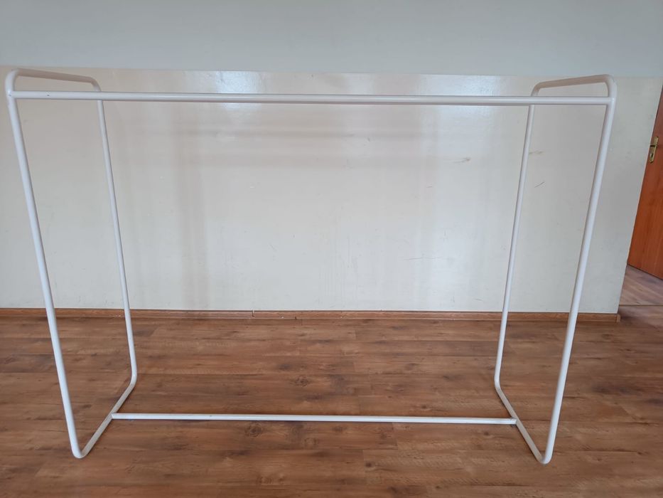 Stojak 6 m przestrzeni do wieszania