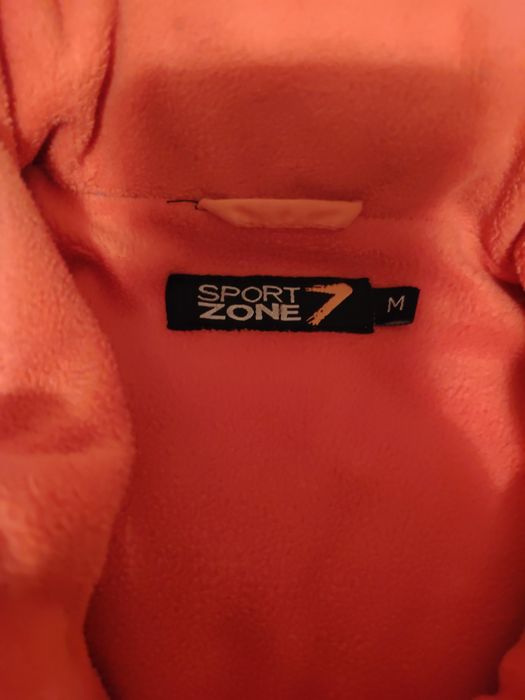 10€ colete tamanho s entrego em Rio tinto ou envio CTT