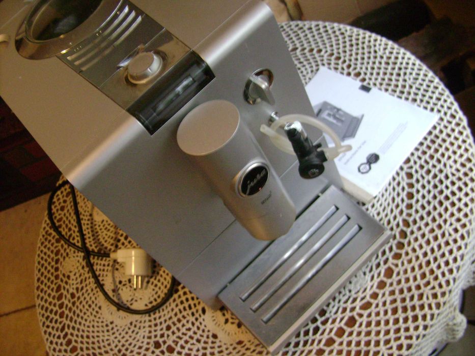 Ekspres ciśnieniowy do kawy Jura ENA 5