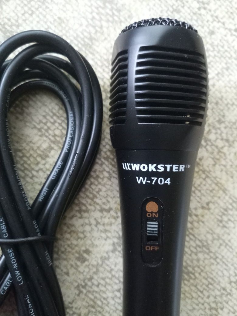 Микрофон вокальный (караоке) проводной Wokster w-704