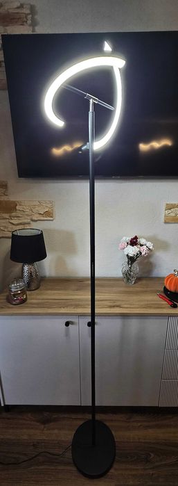Lampa LED stojąca / podłogowa