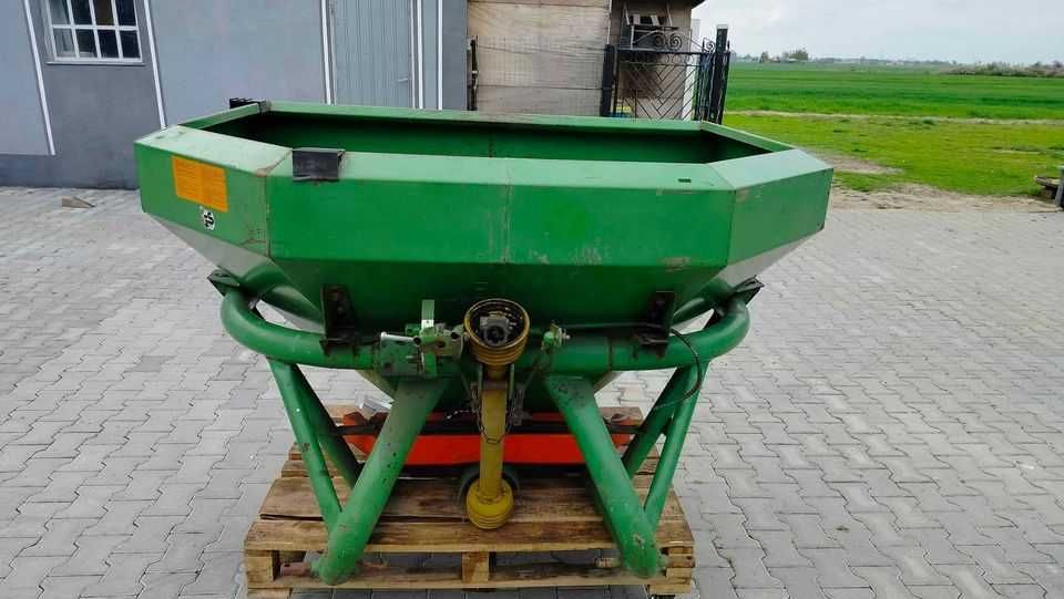 Sprzedam rozsiewacz AMAZONE  model ZA-F1003