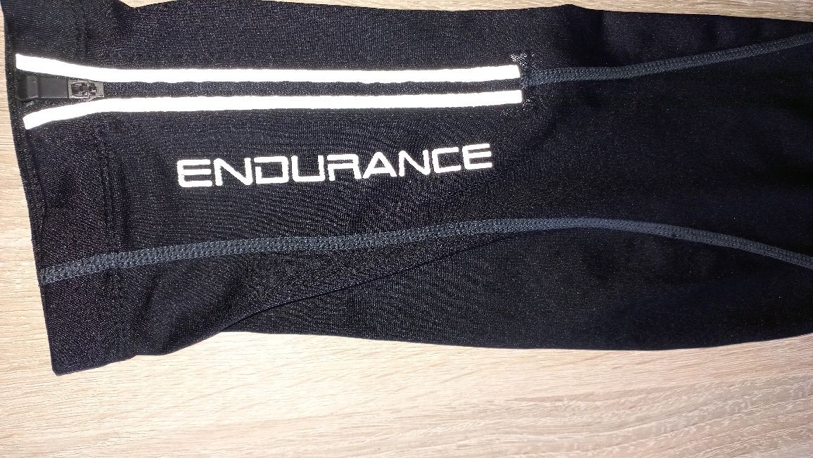 r.M  legginsy sportowe z kieszonką ENDURANCE