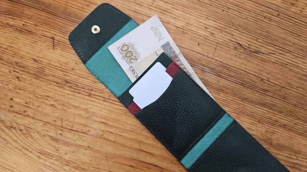 Borubar Skóroszyj - luksusowy portfel z pomysłową bilonówką