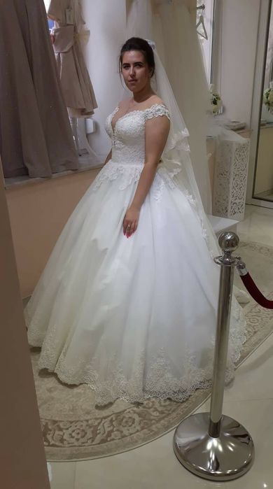 Весільне плаття