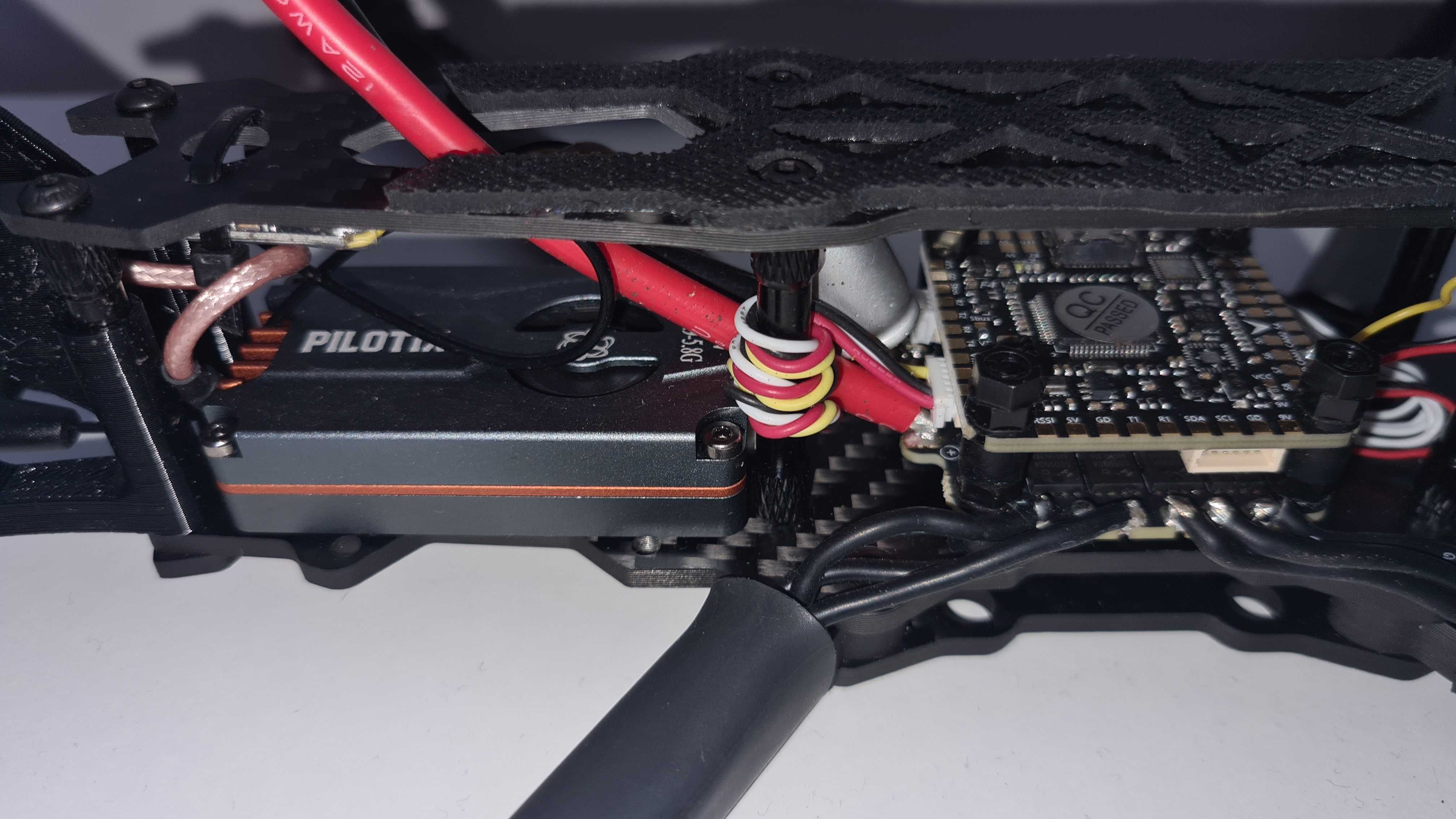 Dron FPV Mark4-8 Partizan Edition VTX 4.9-5.8G 3W F4 V3 ELRS 900 V1.5