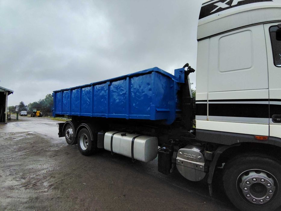 Kontener hakowy platforma Dostępny