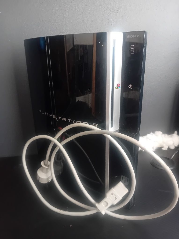 Pleystation 3 + kabel zasilający