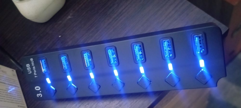 Hub Usb z 7 portami i wskaźnikami led