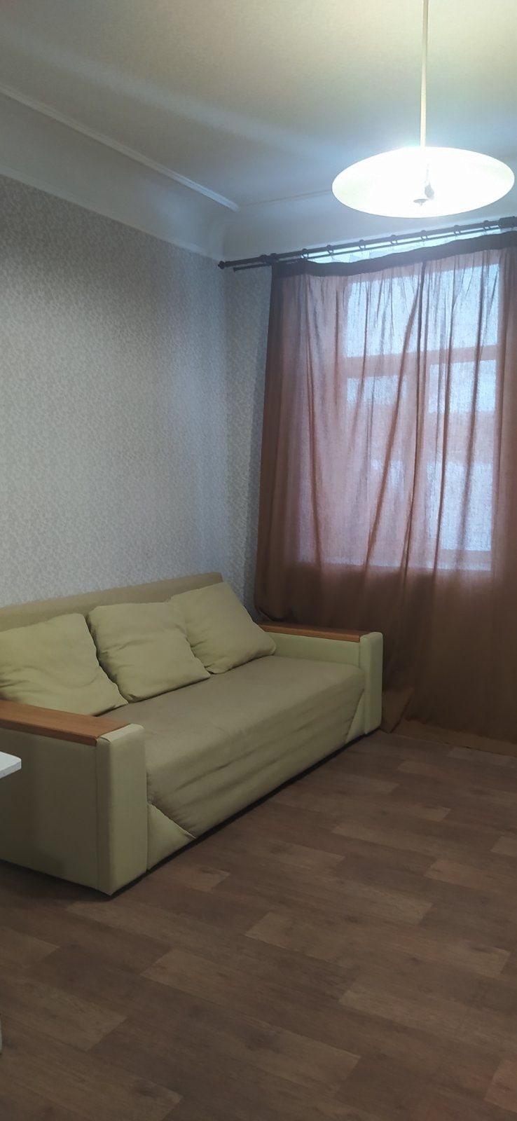 Продам 2 сталінку в центрі,пр.Героїв Харкова,3