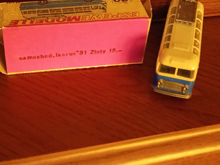 Autko PRL autobus Ikarus zabawka