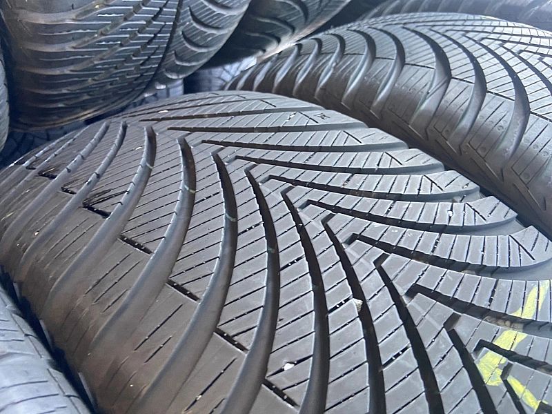 215/55/17 Kumho Solus 4S HA32_6,6mm_4szt_(433)